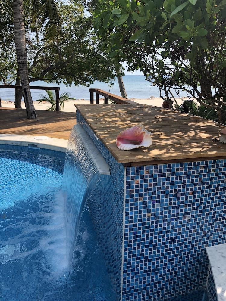 Hatchet Caye Island Resort (Adults Only) Placencia Exterior photo