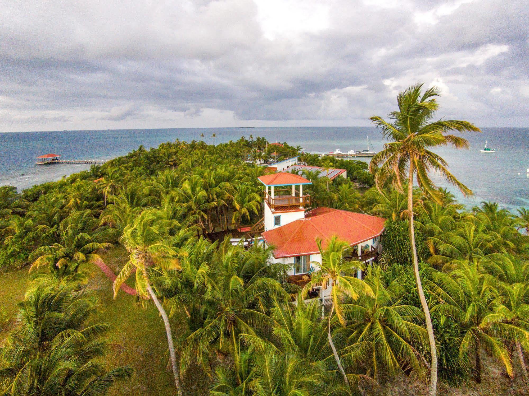 Hatchet Caye Island Resort (Adults Only) Placencia Exterior photo